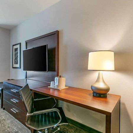 Comfort Suites North テューペロ エクステリア 写真
