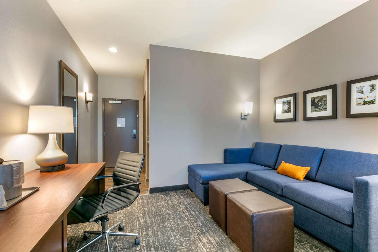 Comfort Suites North テューペロ エクステリア 写真