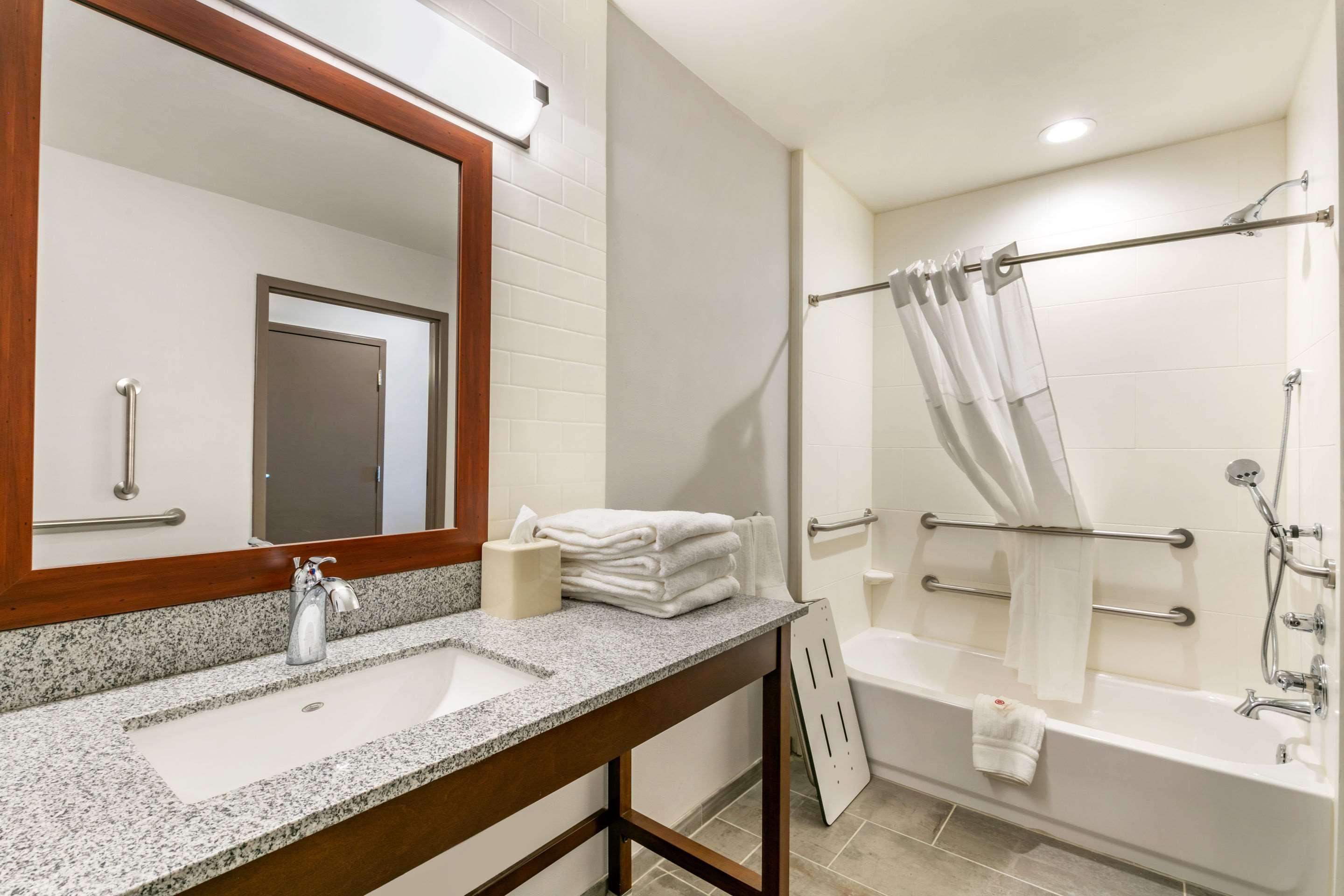 Comfort Suites North テューペロ エクステリア 写真