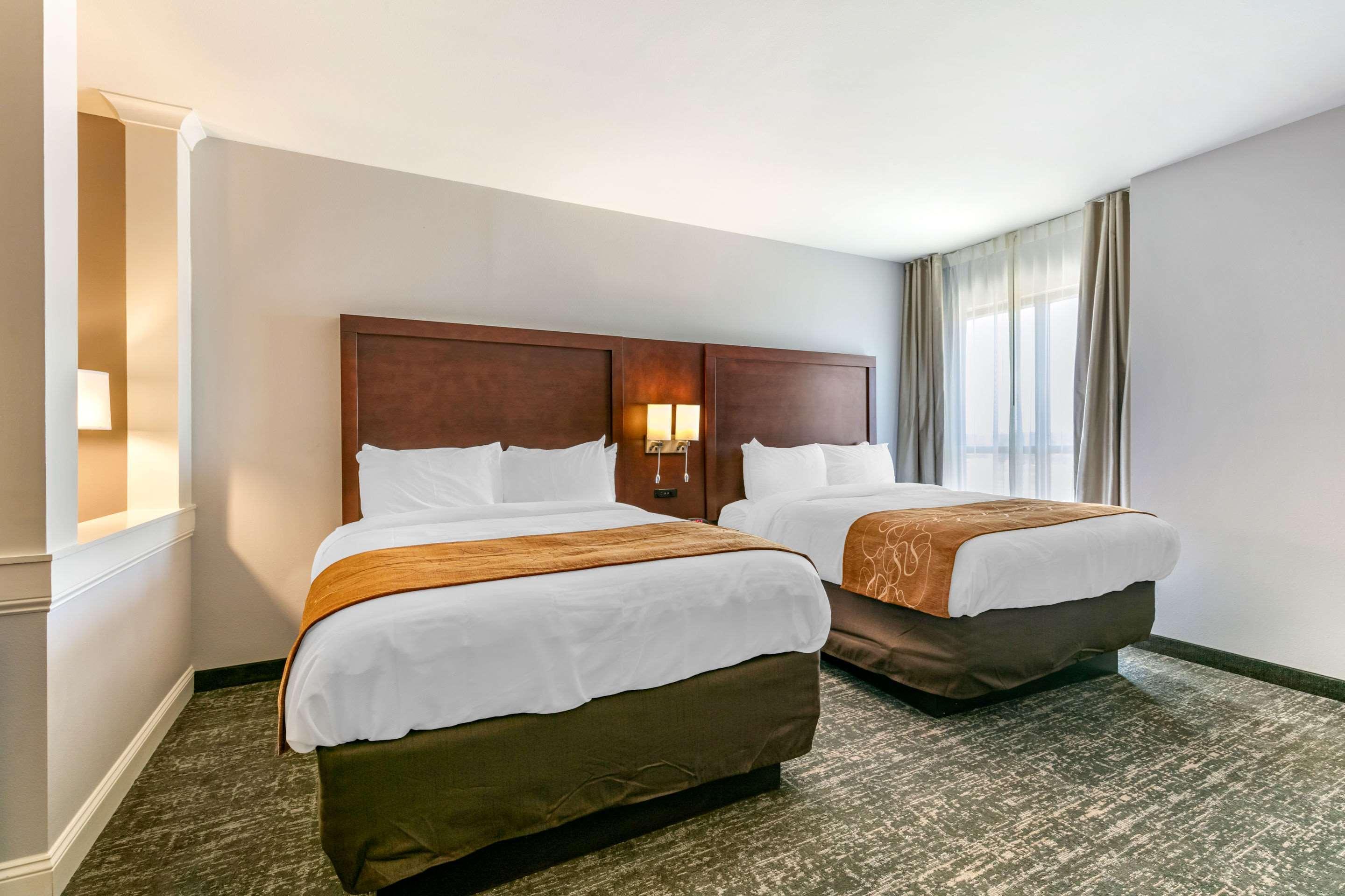 Comfort Suites North テューペロ エクステリア 写真