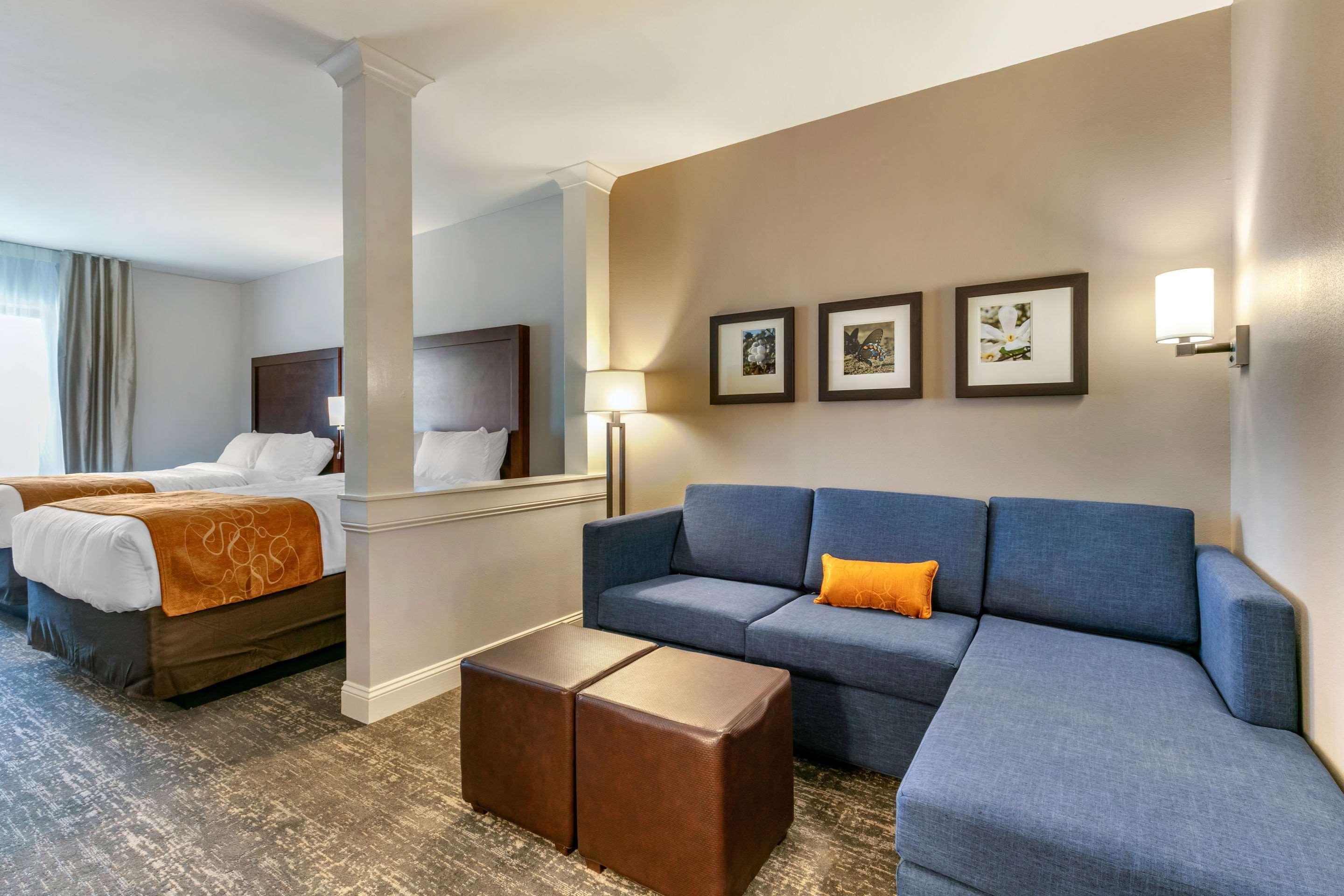 Comfort Suites North テューペロ エクステリア 写真