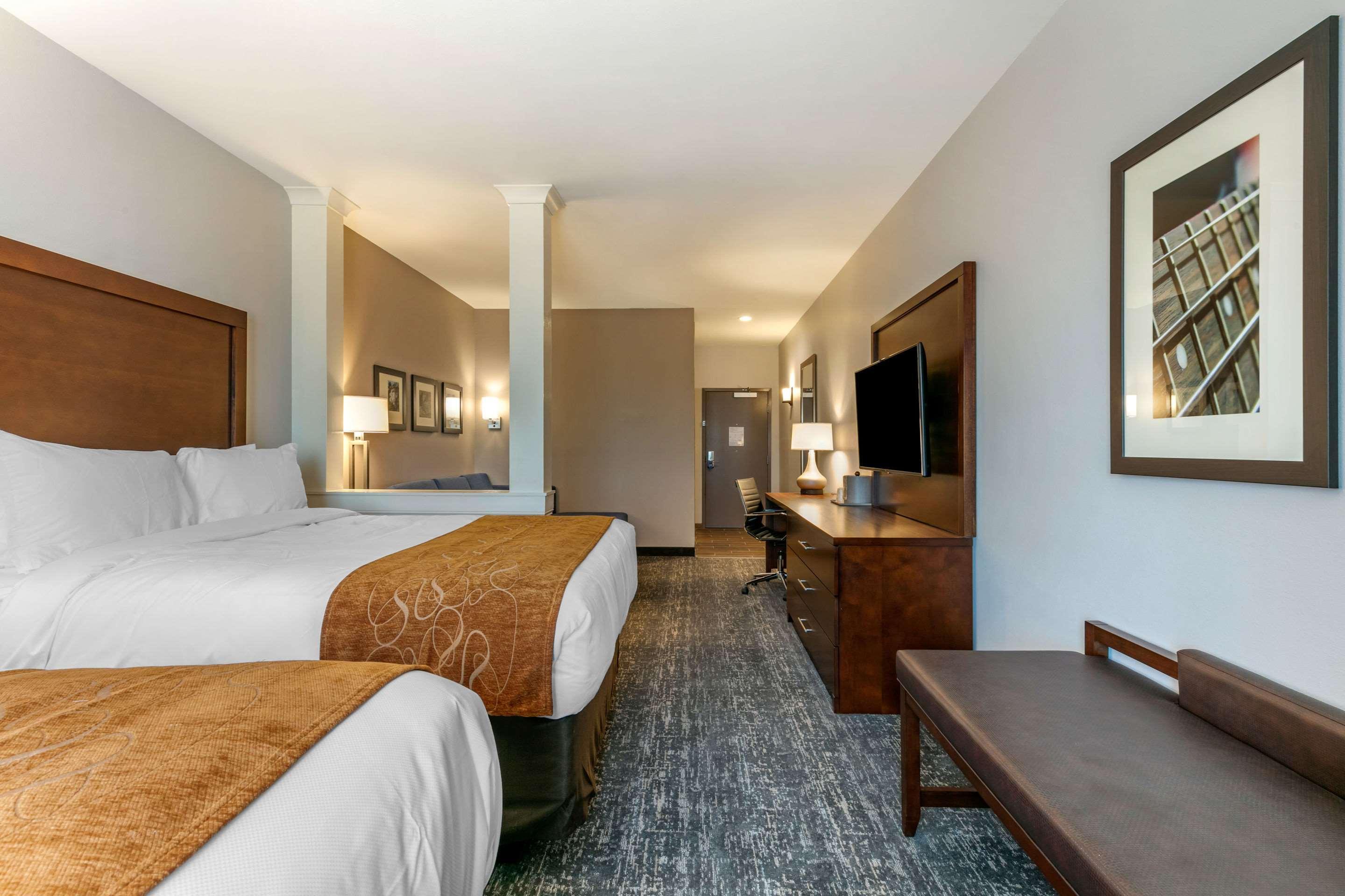 Comfort Suites North テューペロ エクステリア 写真