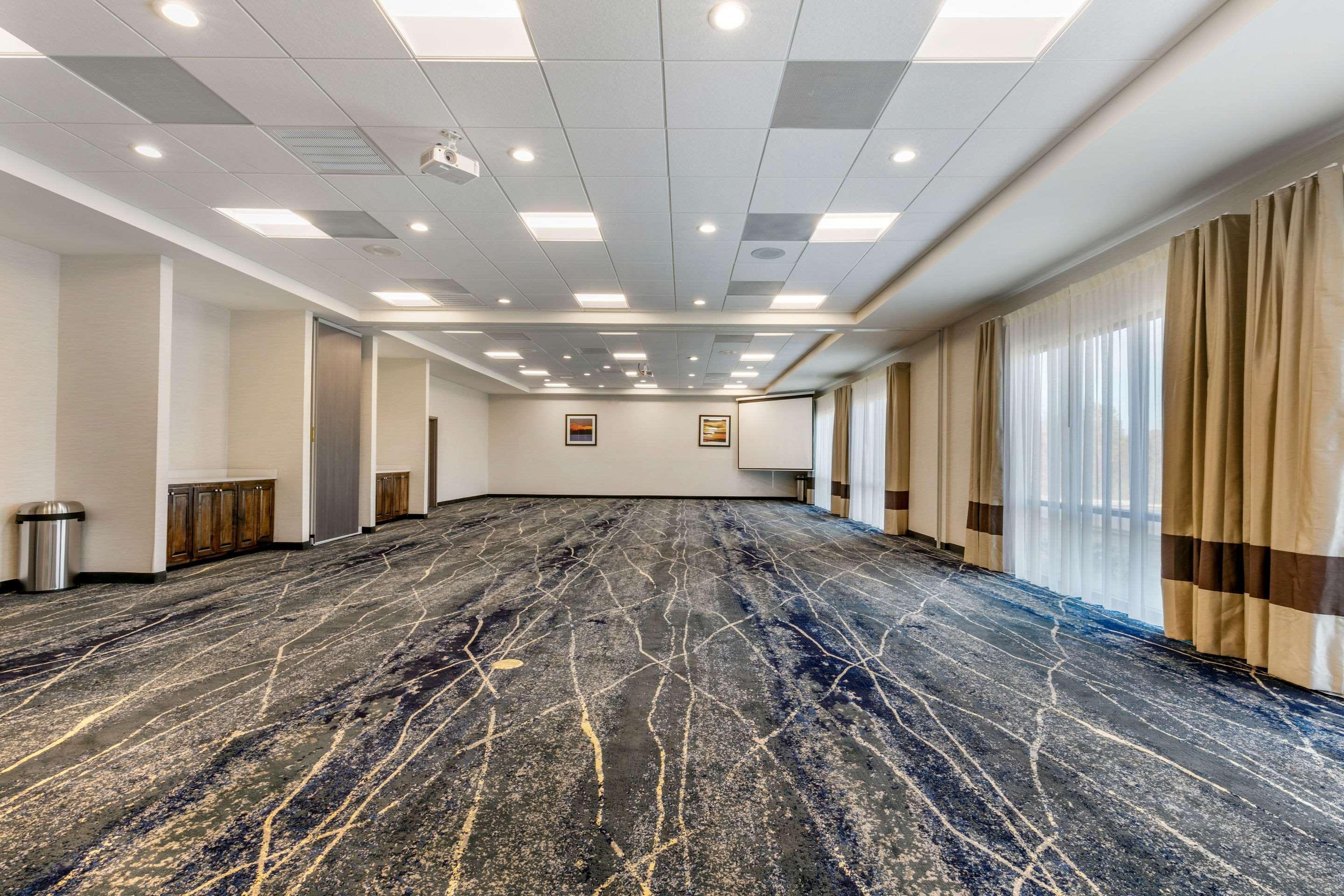 Comfort Suites North テューペロ エクステリア 写真