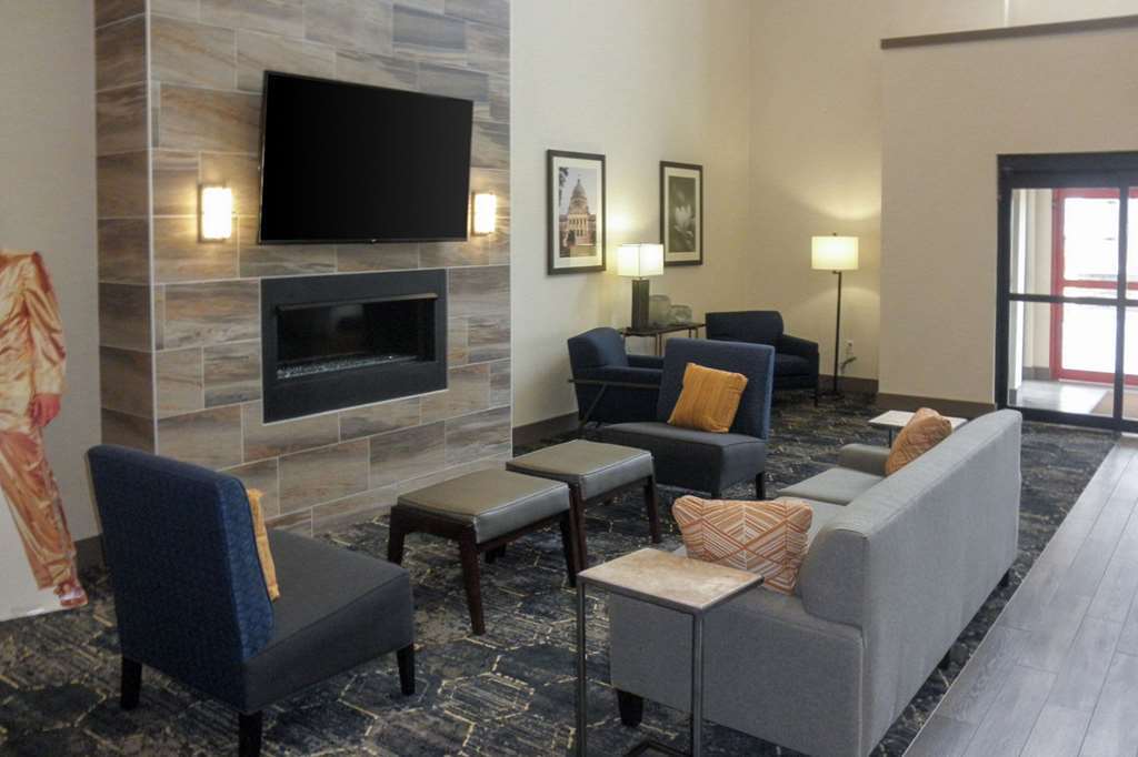 Comfort Suites North テューペロ インテリア 写真